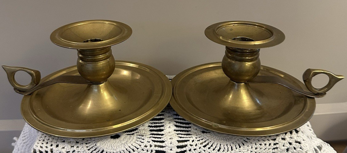 Brass 2 Chambersticks Candle Holders Pair Finger Loop Handle 6in Vintage Decor Brass 2 Chambersticks Candle Holders Pair Finger Loop Handle 6in Vintage Decor