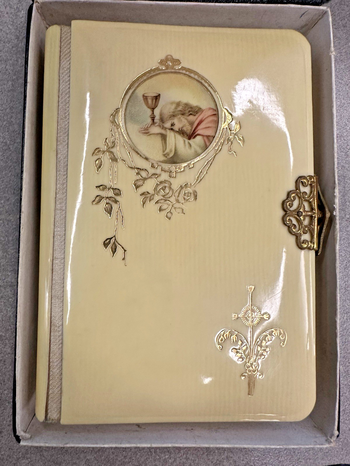 Antique 1922 Celluloid Catholic Prayer Book Youthful Catholics Crucifix w/box Antique 1922 Celluloid Catholic Prayer Book Youthful Catholics Crucifix w/box