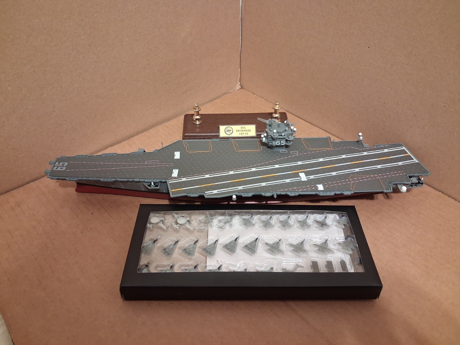 USS Enterprise (CVN-65) 1/700 Die Cast Model USS Enterprise (CVN-65) 1/700 Die Cast Model