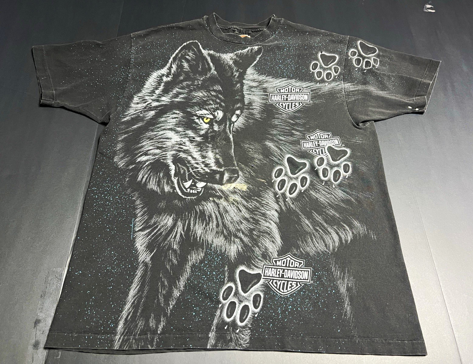 Harley-Davidson Wolf Paw Print Graphic T-Shirt Black Size XL Harley-Davidson Wolf Paw Print Graphic T-Shirt Black Size XL