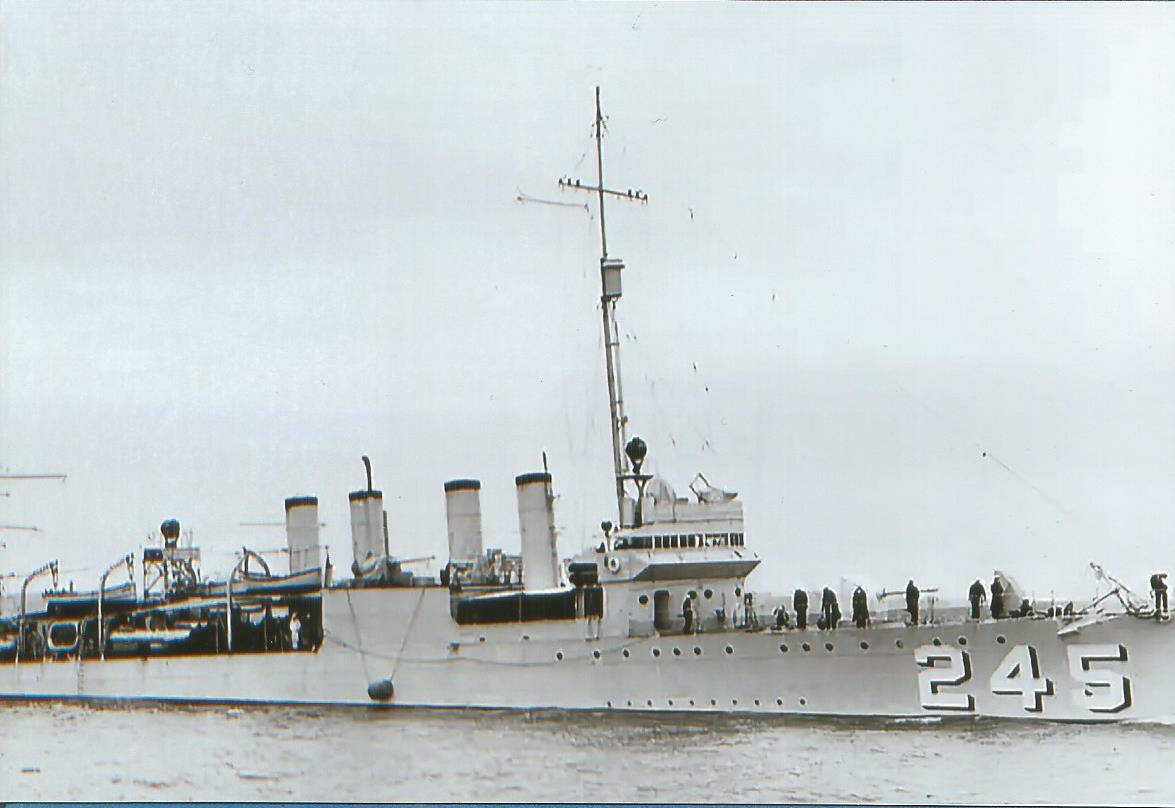WW II Usa Photo --- Destroyer USS Reuben James -- First Ship Sunk By U-Boat 552 WW II Usa Photo --- Destroyer USS Reuben James -- First Ship Sunk By U-Boat 552