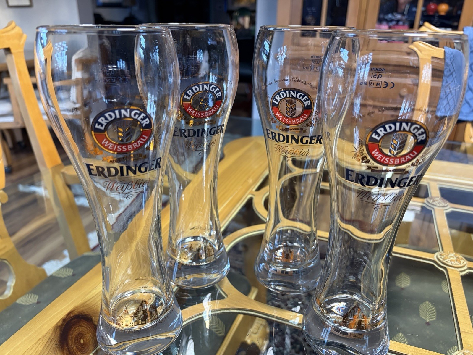 4 ERDINGER WEISSBRAU BEER GLASSES 20 OZ AUS BAYERN .5L / 9.75 TALL Gold Etching 4 ERDINGER WEISSBRAU BEER GLASSES 20 OZ AUS BAYERN .5L / 9.75 TALL Gold Etching