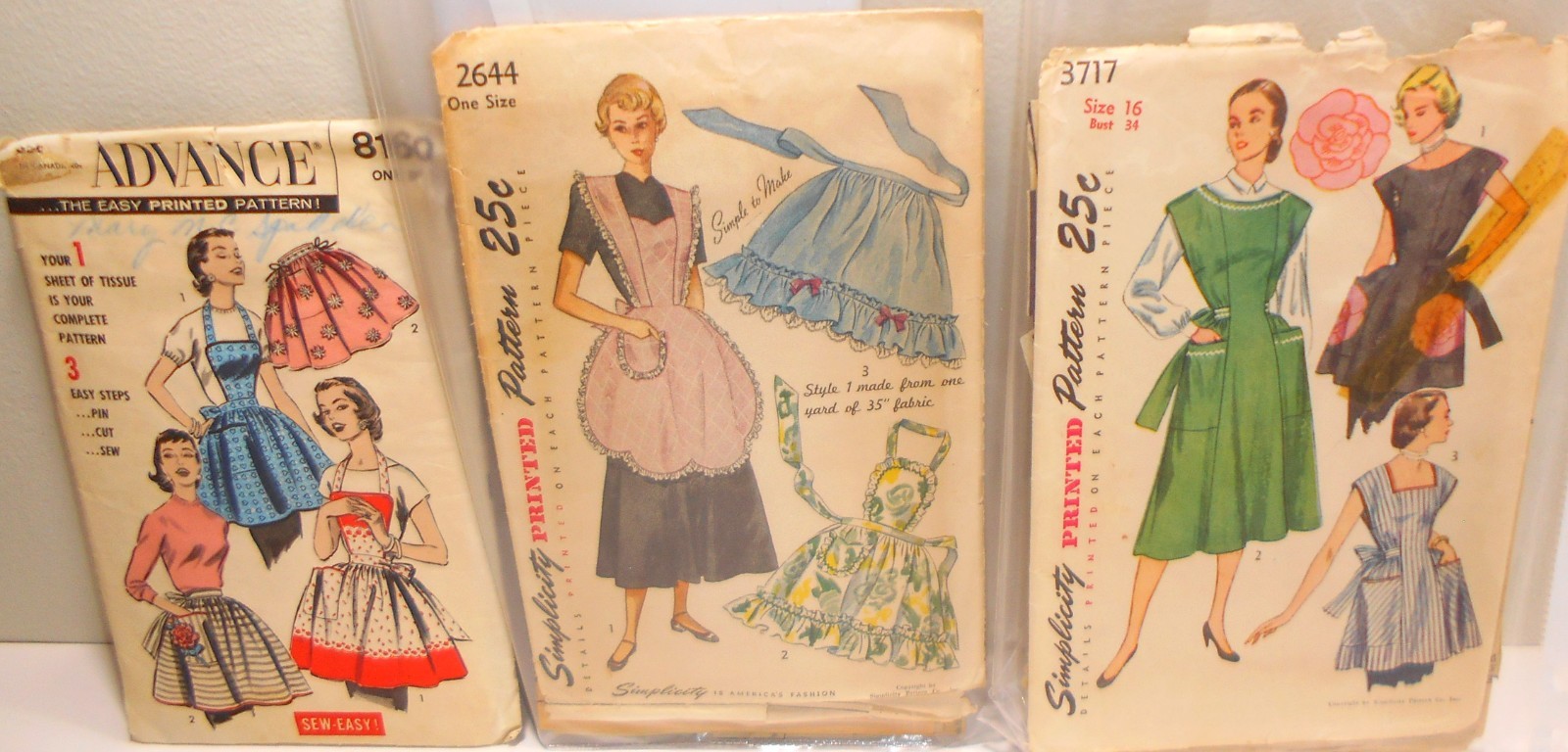 3 Vintage Apron Patterns Advance & Simplicity ONE SIZE 1940\'s-50\'s Styles