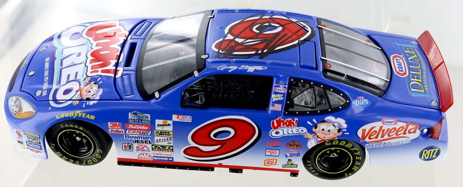 Greg Biffle #9 Uh-Oh- Oreo 2003 Limited Edition  Diecast autographed by Biffle.