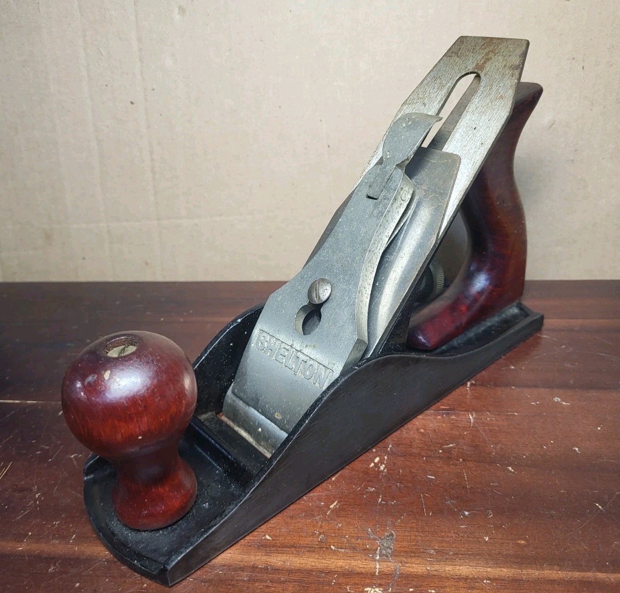 Vintage SHELTON No. 9 Bench Plane ~ No. 4 Size Made in USA ~ Excellent Vintage SHELTON No. 9 Bench Plane ~ No. 4 Size Made in USA ~ Excellent