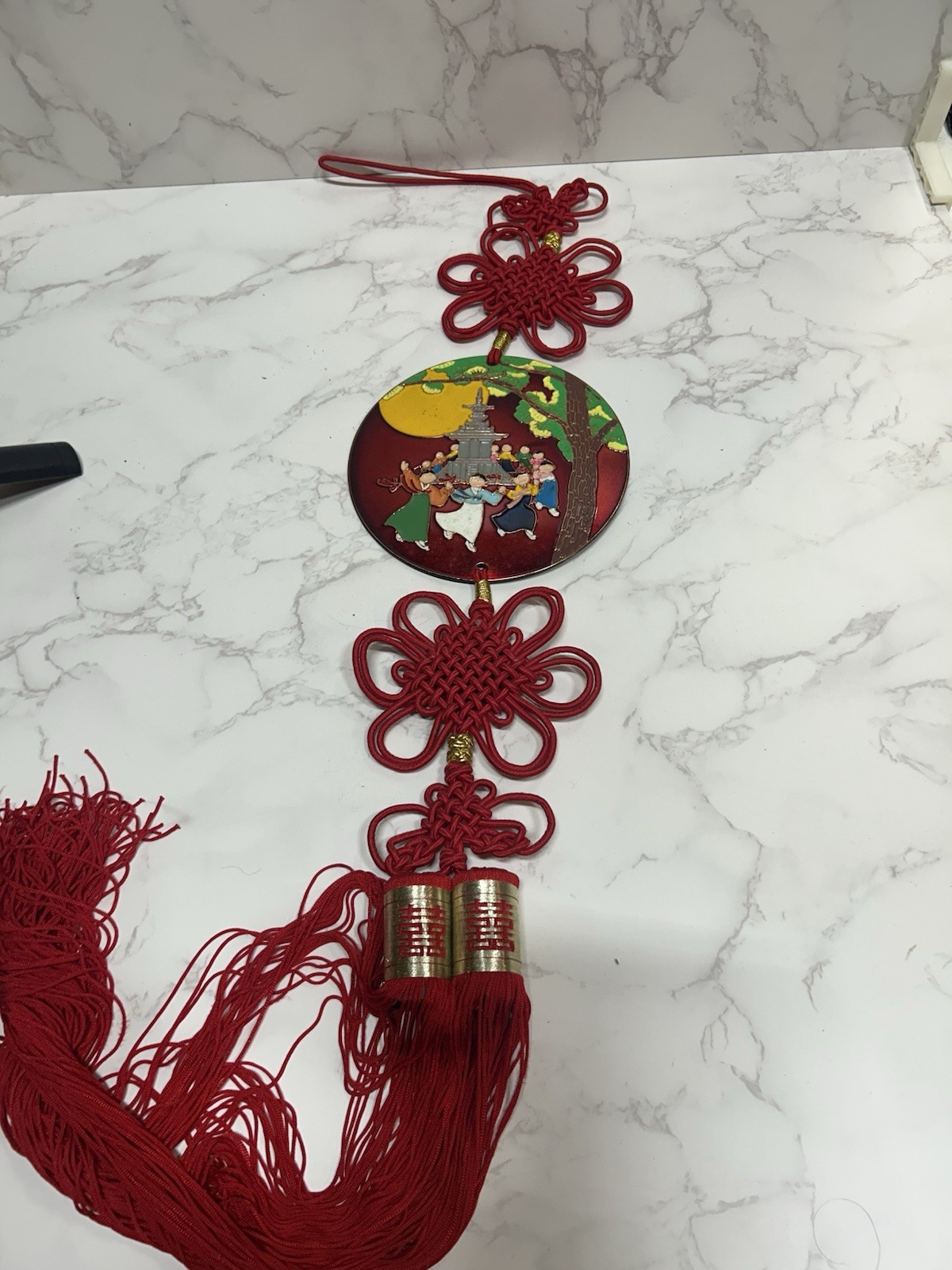Trad Korean  LUCKY KNOTS WALL HANGING SILK CORD, TASSEL METAL MEDALLION