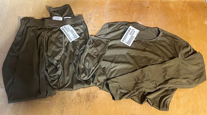 NEW - USGI Gen III Level 1 ECWCS Silkweight Base Layer Set Tan 499 Small Regular