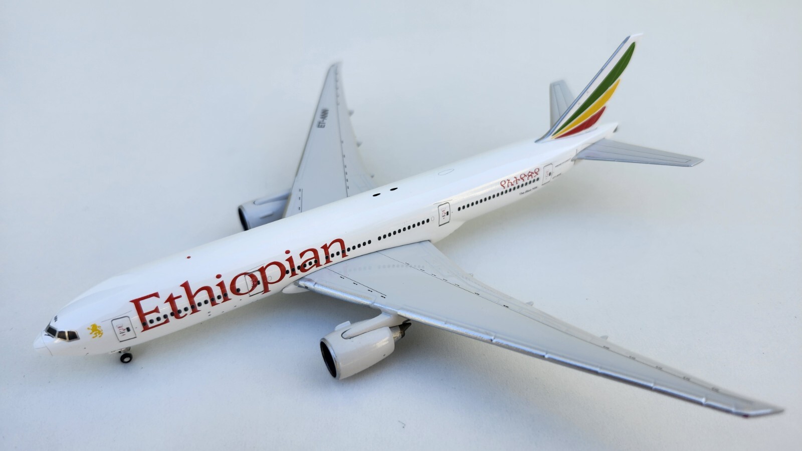 1:400 Gemini Jets Ethiopian Airlines Boeing 777-200LR GJETH1019 ET-ANN Model 1:400 Gemini Jets Ethiopian Airlines Boeing 777-200LR GJETH1019 ET-ANN Model