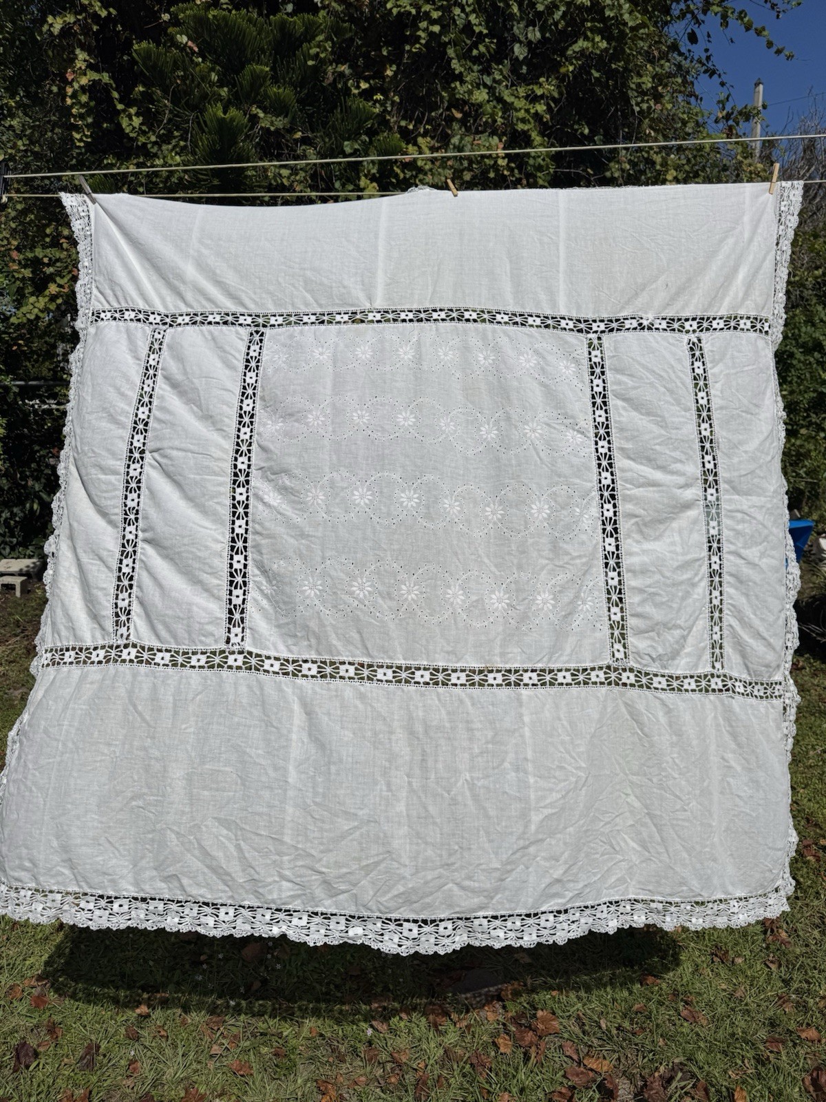 Handmade White Table Cloth Floral Embroidered Crochet 75 X 72 (6’) Antique/VTG