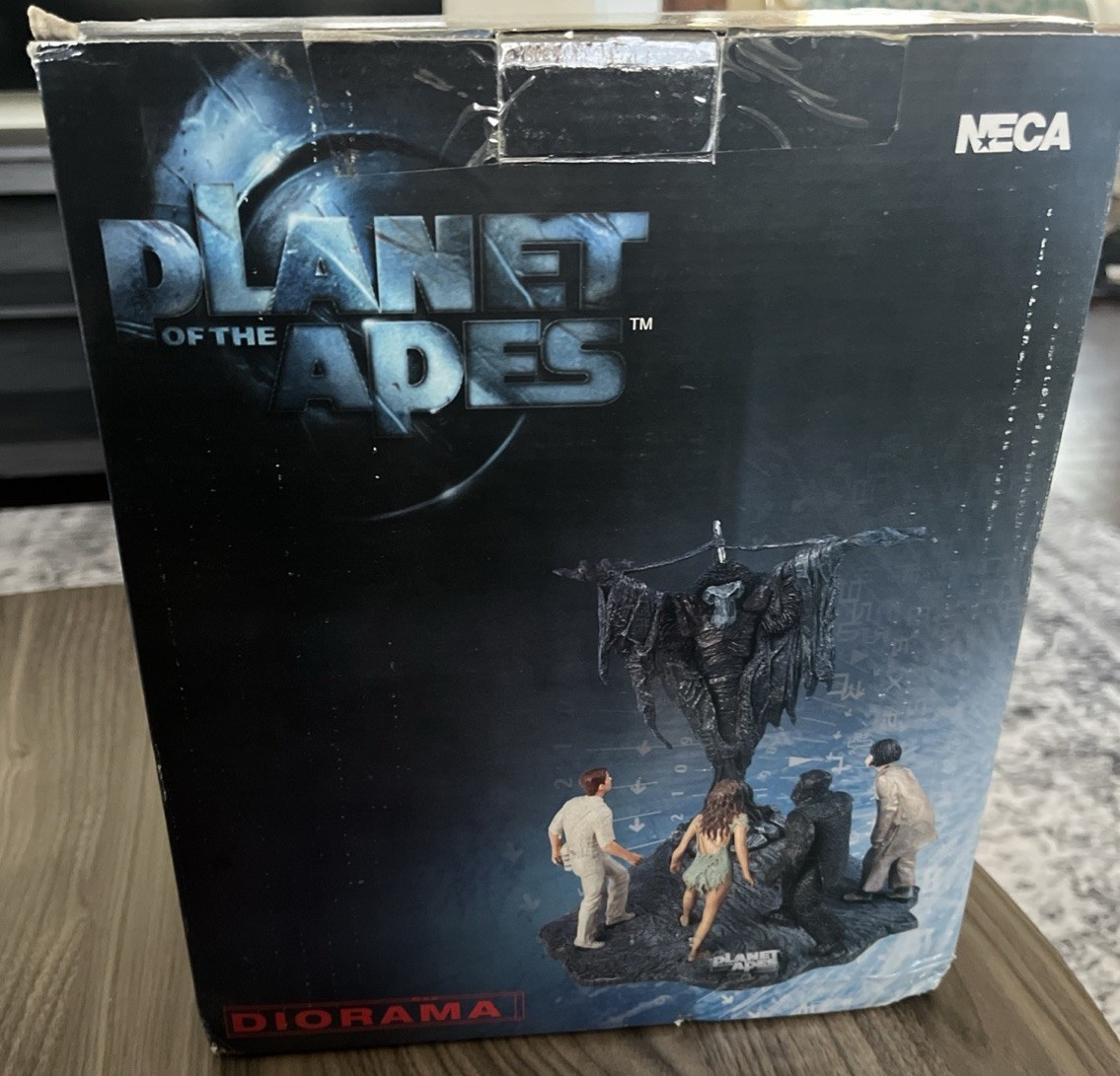 Plant of the Apes 2001 NECA Figurine Diorama - Effigy Attar Leo - Complete Plant of the Apes 2001 NECA Figurine Diorama - Effigy Attar Leo - Complete