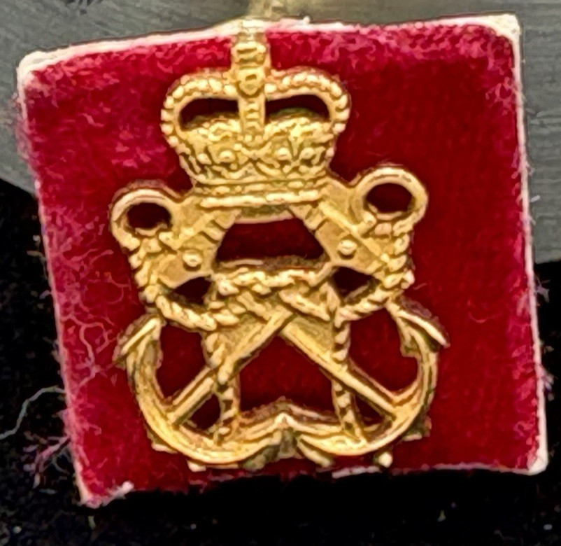 Vtg WWII Royal Canadian Navy Sweetheart Pin Kings Crown Crossed Anchors RCN Bdg