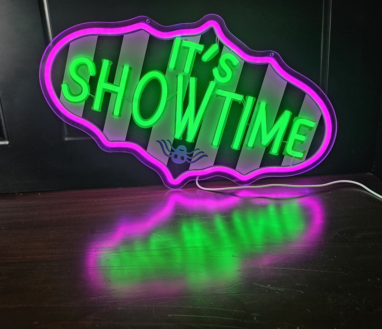 It's Showtime Beetlejuice Light-Up Neon Led Dimmable Light Decor W/ USB Plug