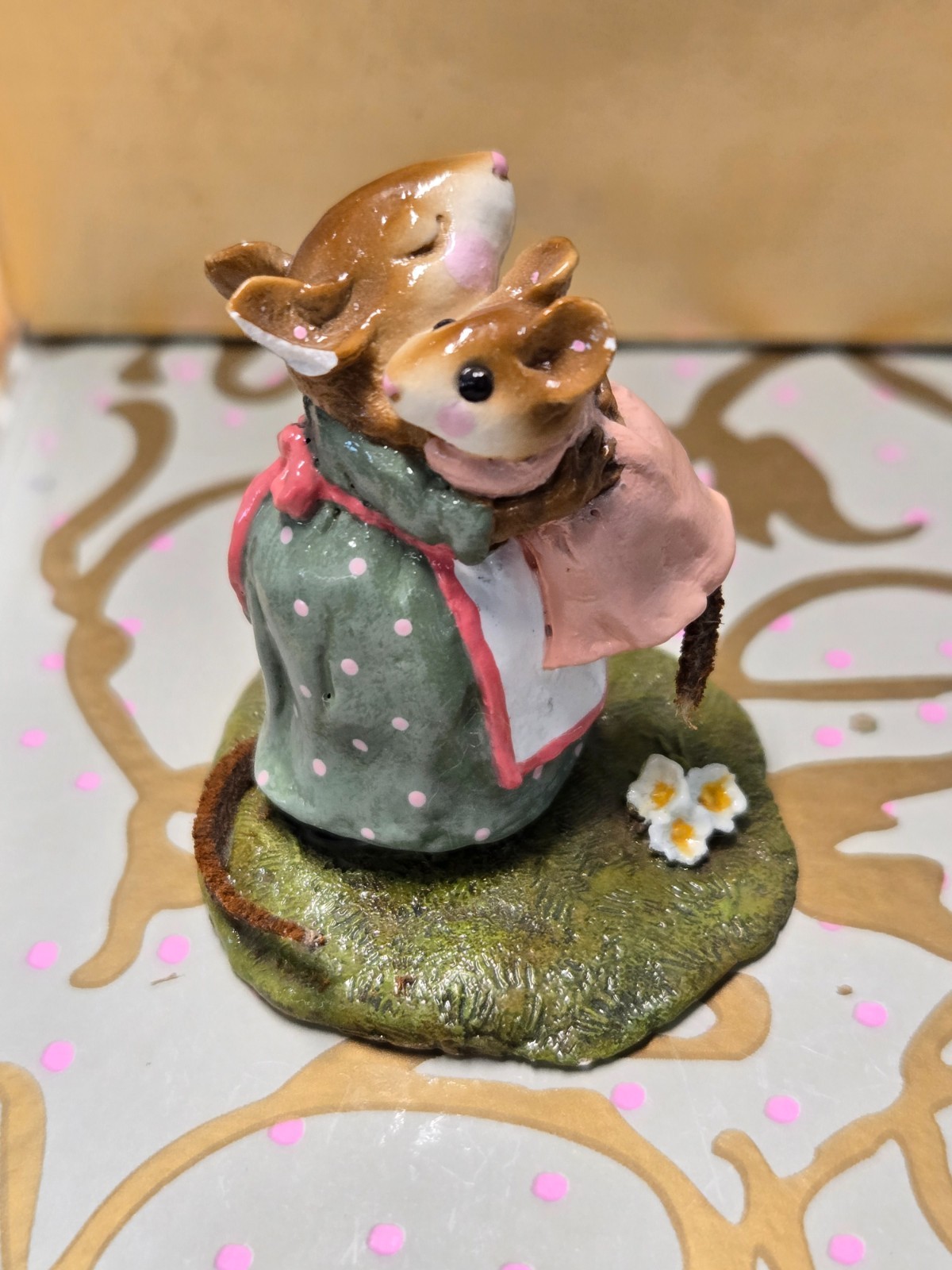 Wee Forest Folk Mouse Her Big Hug 1998 Signed WP