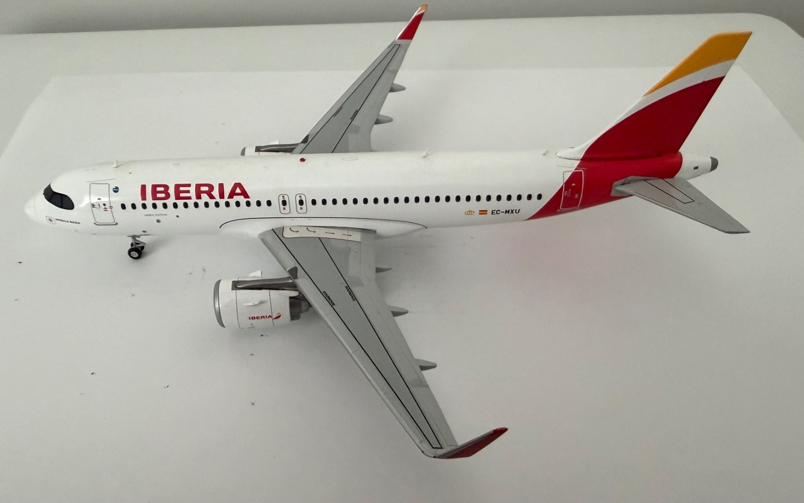 Iberia Airbus Airbus A320NEO 1/200 scale by JC WIngs. Near mint. .