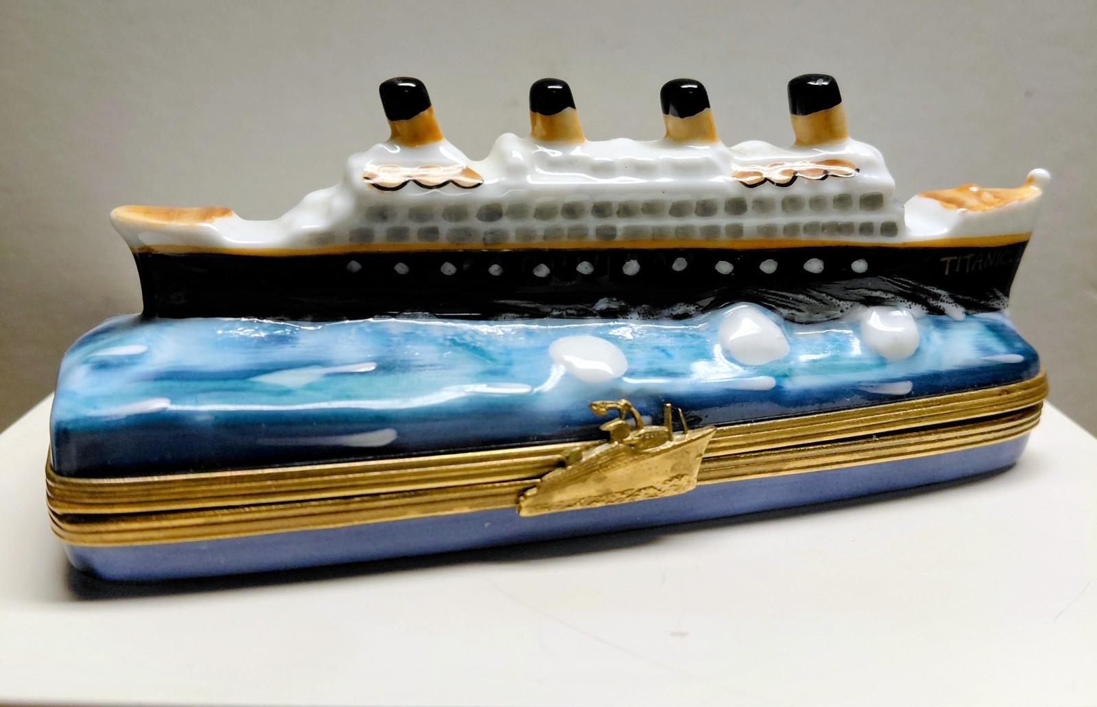 Limoges Titanic Trinket Box Peint Main Jacques French Home Lifeboat Interior