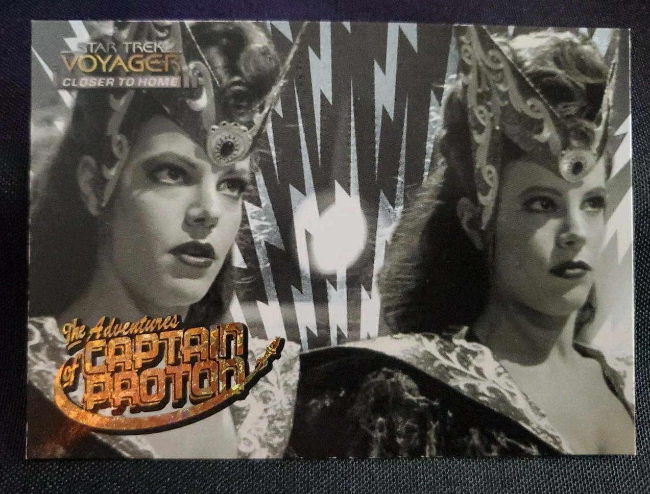 1999 Skybox Star Trek Voyager: Closer to Home Twin Mistresses of Evil #CP5 '