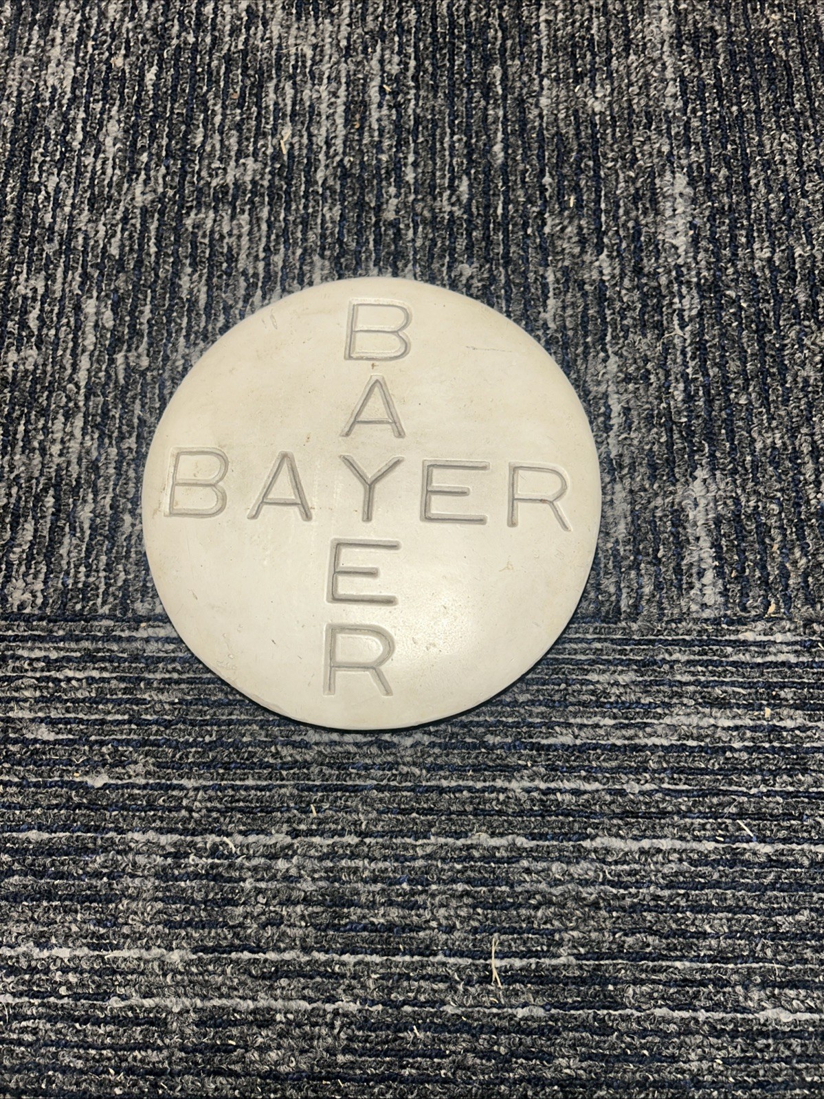 Giant Bayer asprin Giant Bayer asprin