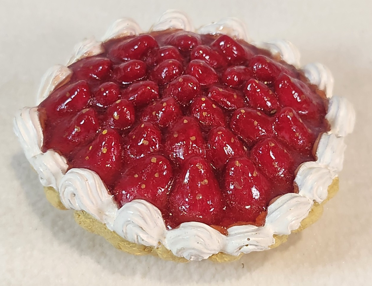 Longaberger Faux Food Strawberry Pie for Mini Collectors Club Pottery Pie Plate