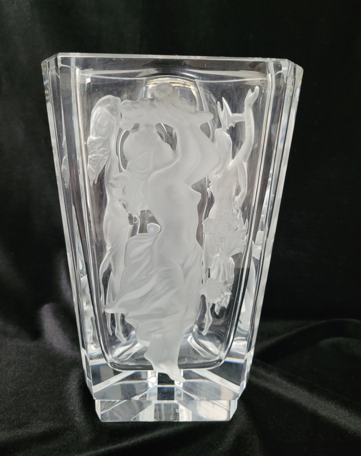 RARE 1840s-1849 Hand Carved Tiangular Maiden Vase Cio Collection Czech Republic RARE 1840s-1849 Hand Carved Tiangular Maiden Vase Cio Collection Czech Republic