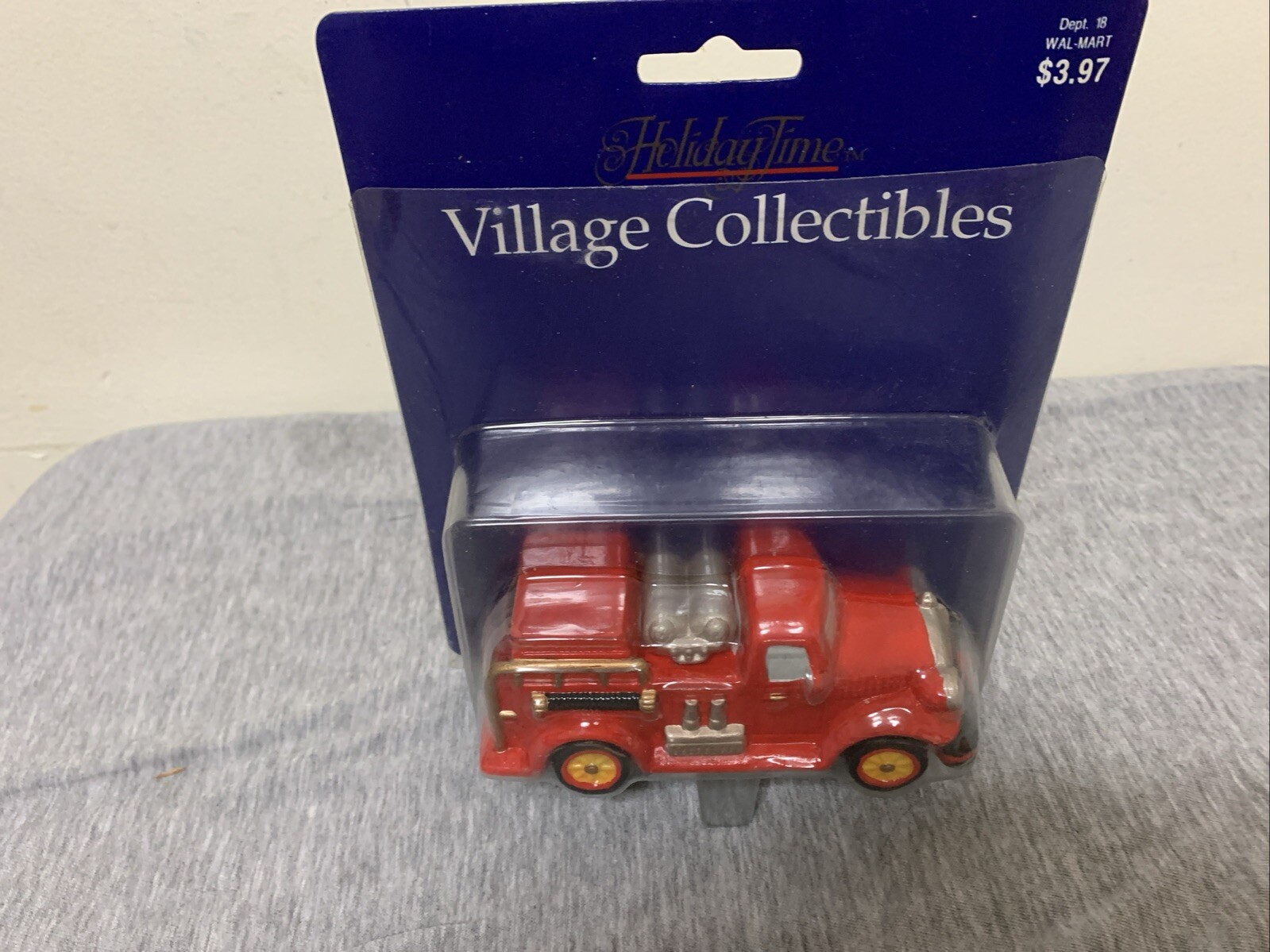 Vintage 2004 Holiday Time Village Collectibles Porcelain Fire Truck