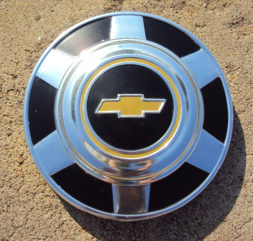Chevrolet 1973-87 3/4 & 1 Ton Truck Hub Cap Squarebody Pickup 12\