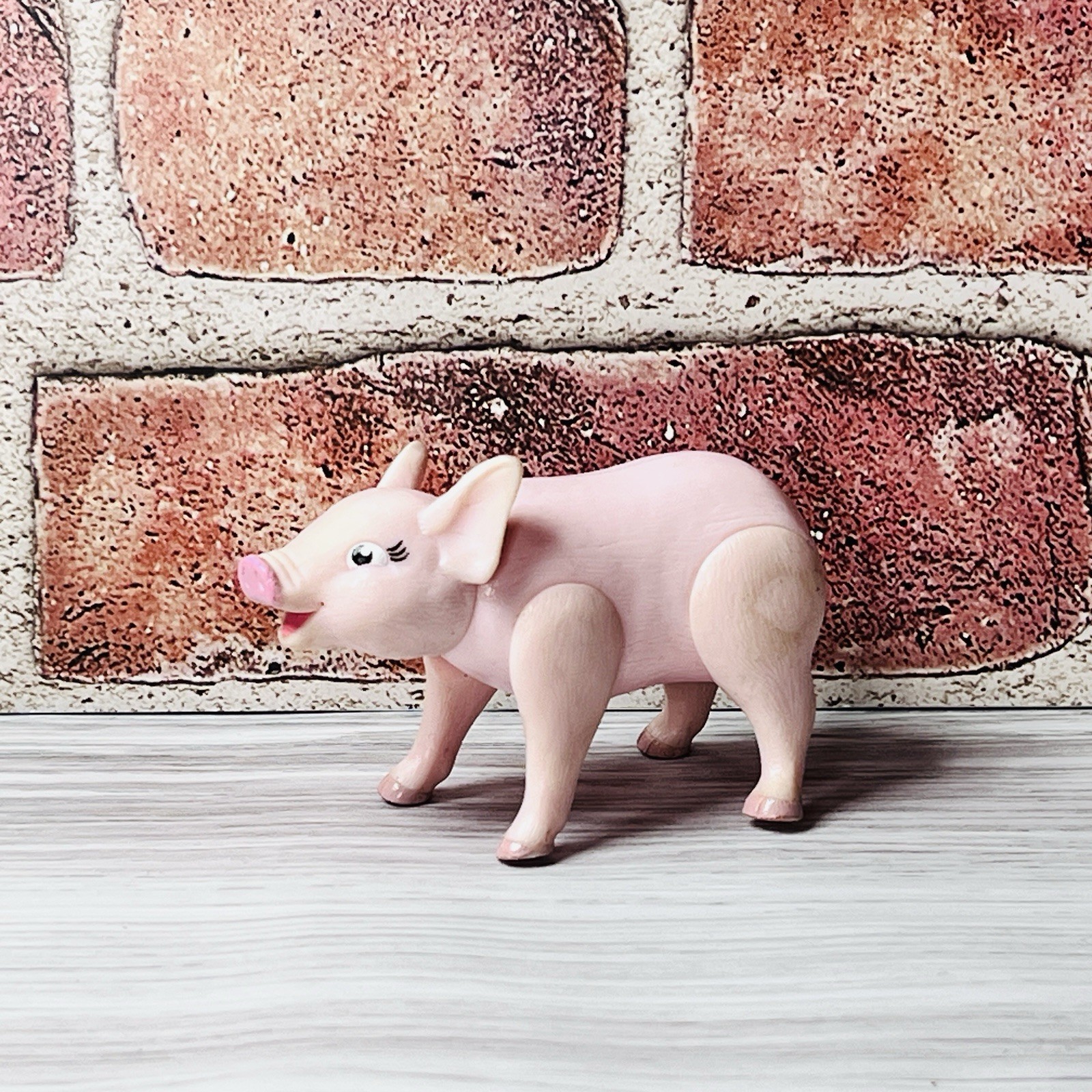 Babe Pink Pig Poseable Figure 4\
