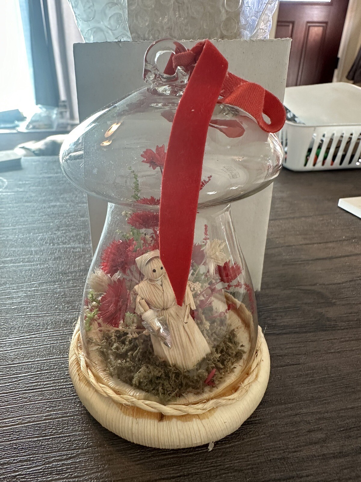 Vintage Cafi Dickmal Creation Mushroom Shaped Glass Dome W/ Straw Figure Taiwan Vintage Cafi Dickmal Creation Mushroom Shaped Glass Dome W/ Straw Figure Taiwan