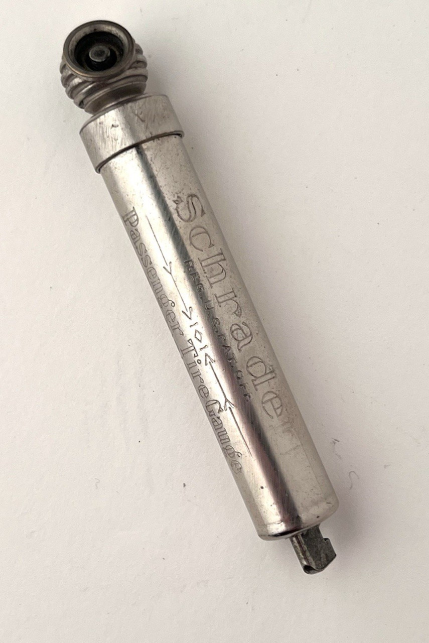 Vintage Schrader Deco Passenger Tire Pressure Gauge
