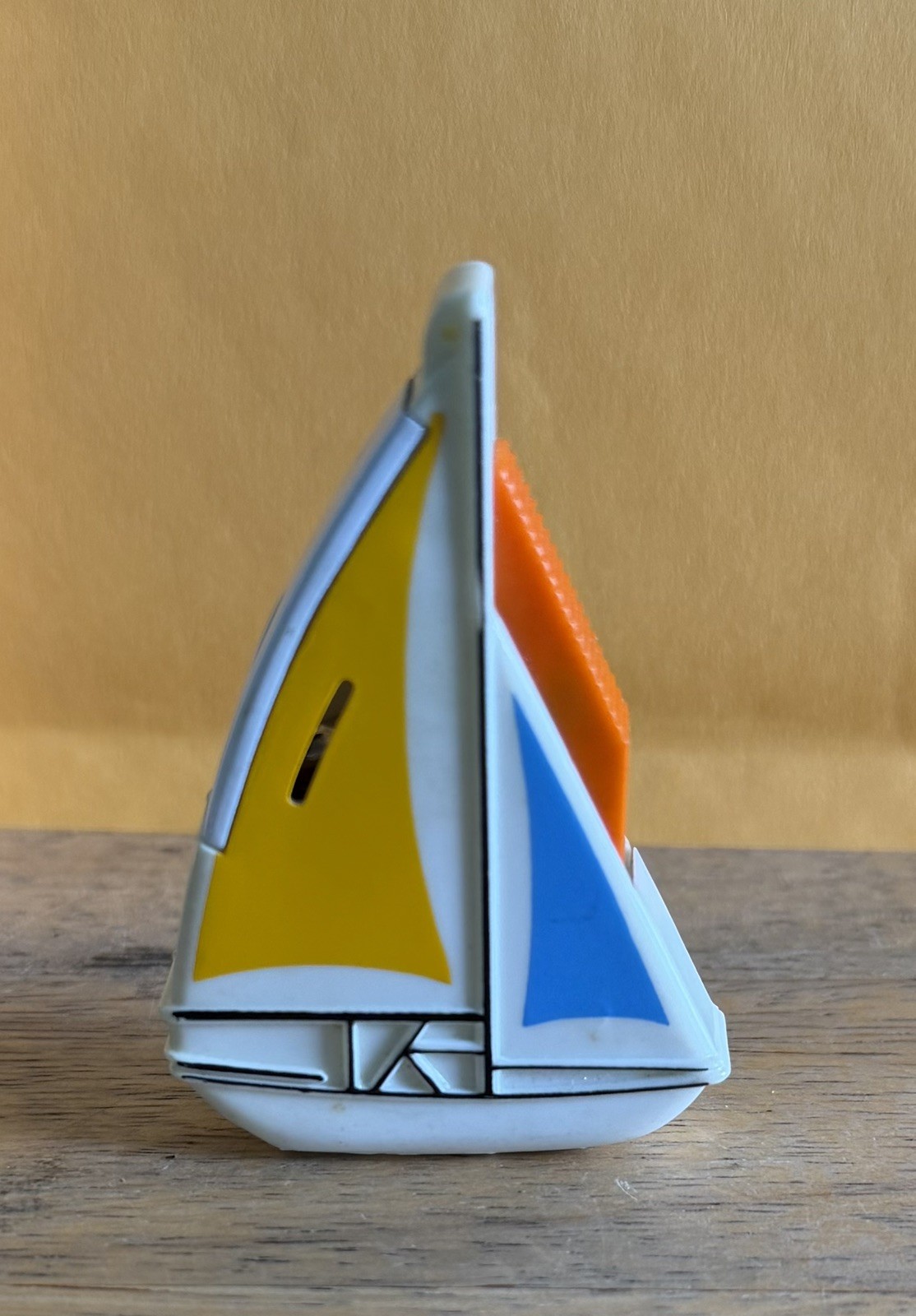 NEW💥RARE VINTAGE Sailboat Electronic Lighter, circa 1980’s. READ DESCRIPTION NEW💥RARE VINTAGE Sailboat Electronic Lighter, circa 1980’s. READ DESCRIPTION