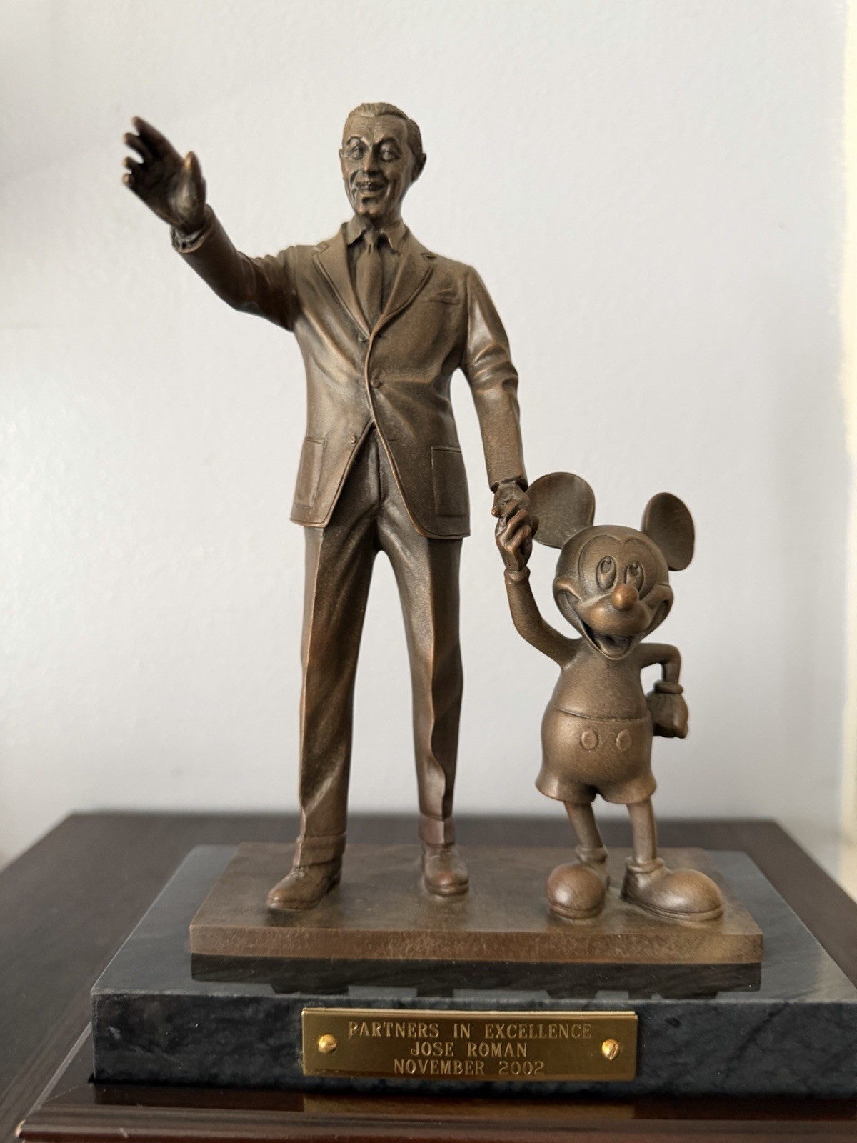 Walt Disney & Mickey Mouse 2002 Partners in Excellent statue