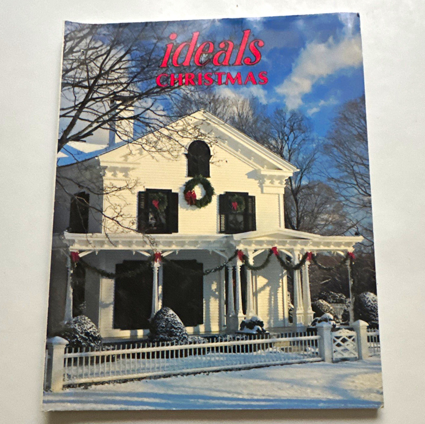 Ideals Christmas Booklet - Christmas Themed Booklet