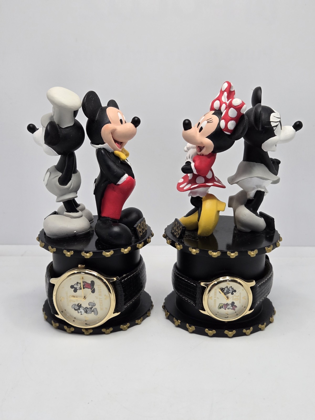 Vintage Disney Fossil Limited Edition Mickey & Minnie 70th Anniversary Watch Set Vintage Disney Fossil Limited Edition Mickey & Minnie 70th Anniversary Watch Set