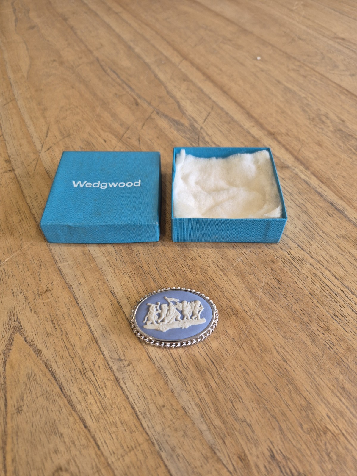 Wedgwood England Blue Jasperware Cameo Cherubs Brooch Pin 3412B