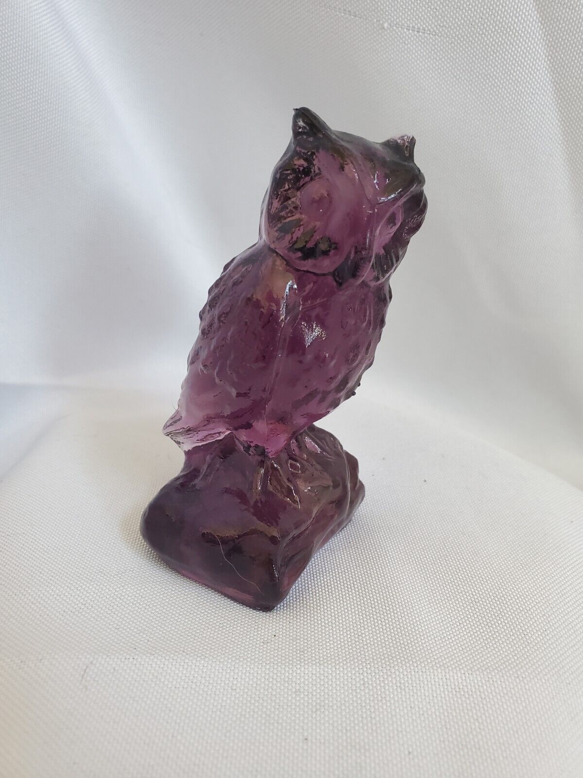 Vintage Boyd Amethyst Purple Colored Art Glass Owl Figurine or Paperweight