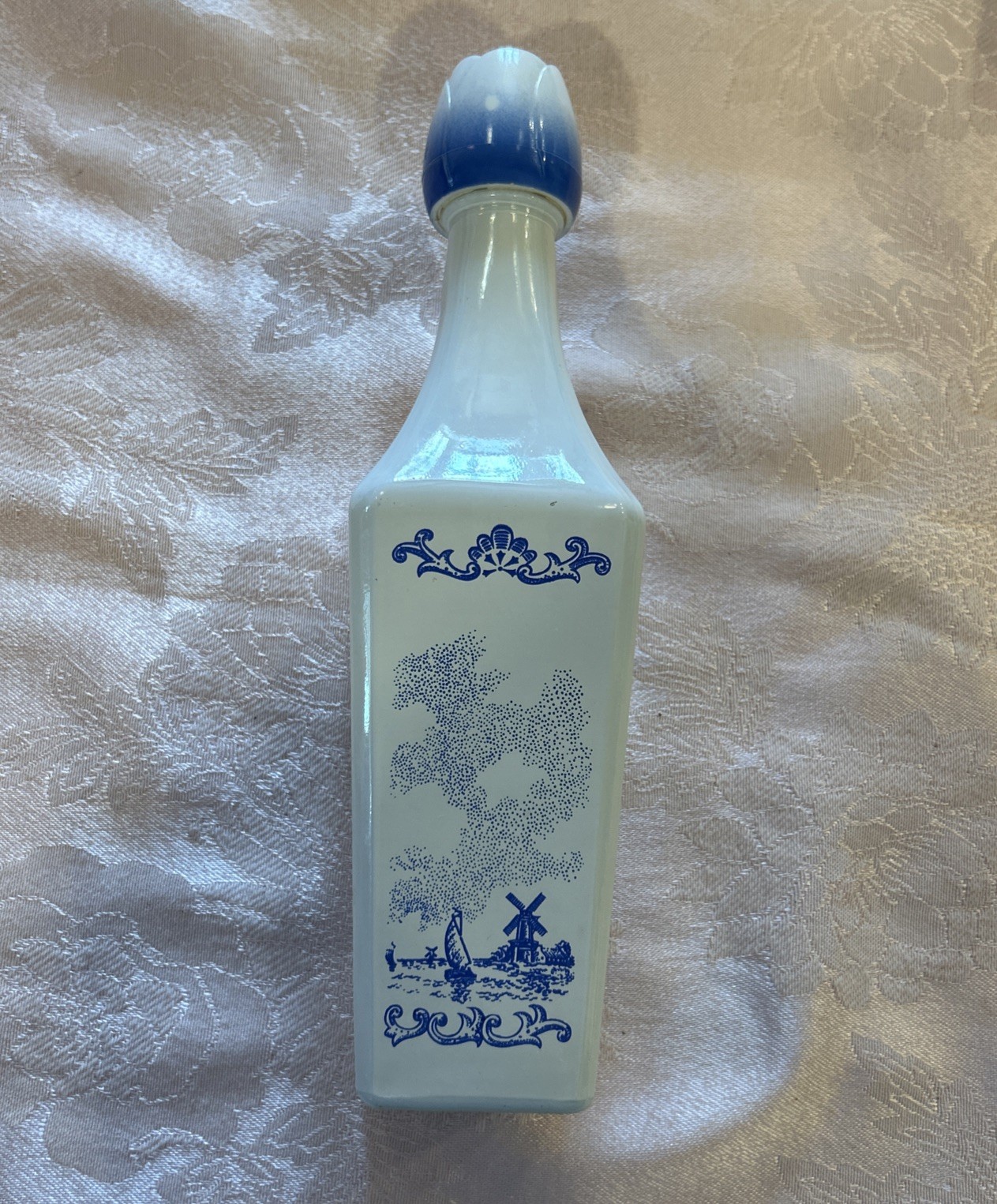 Vandermint Minted Chocolate Liqueur Decanter Delft Blue Windmills EMPTY 
