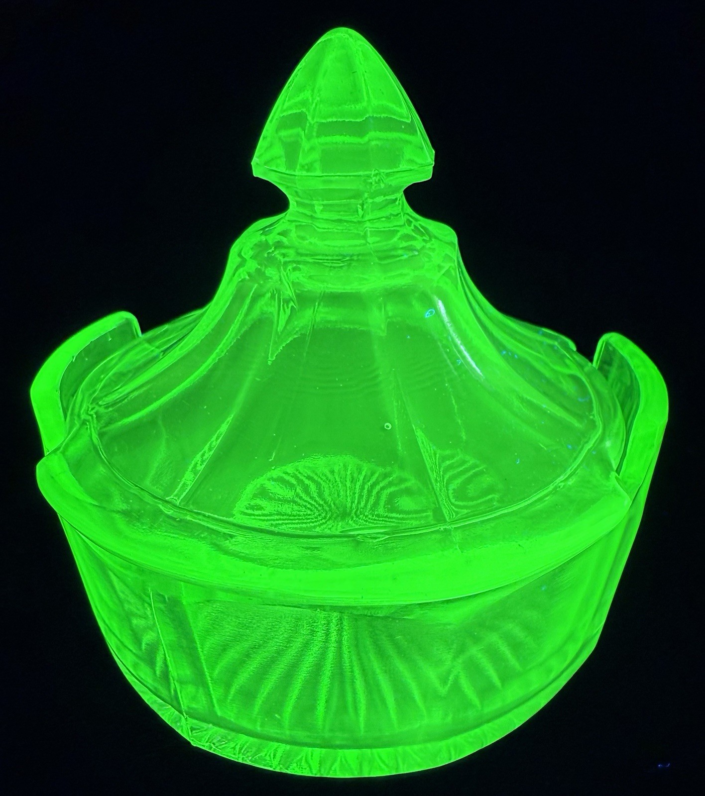 Vintage Fostoria Green Uranium Glass Covered Candy Dish / Bonbon – Matching Lid