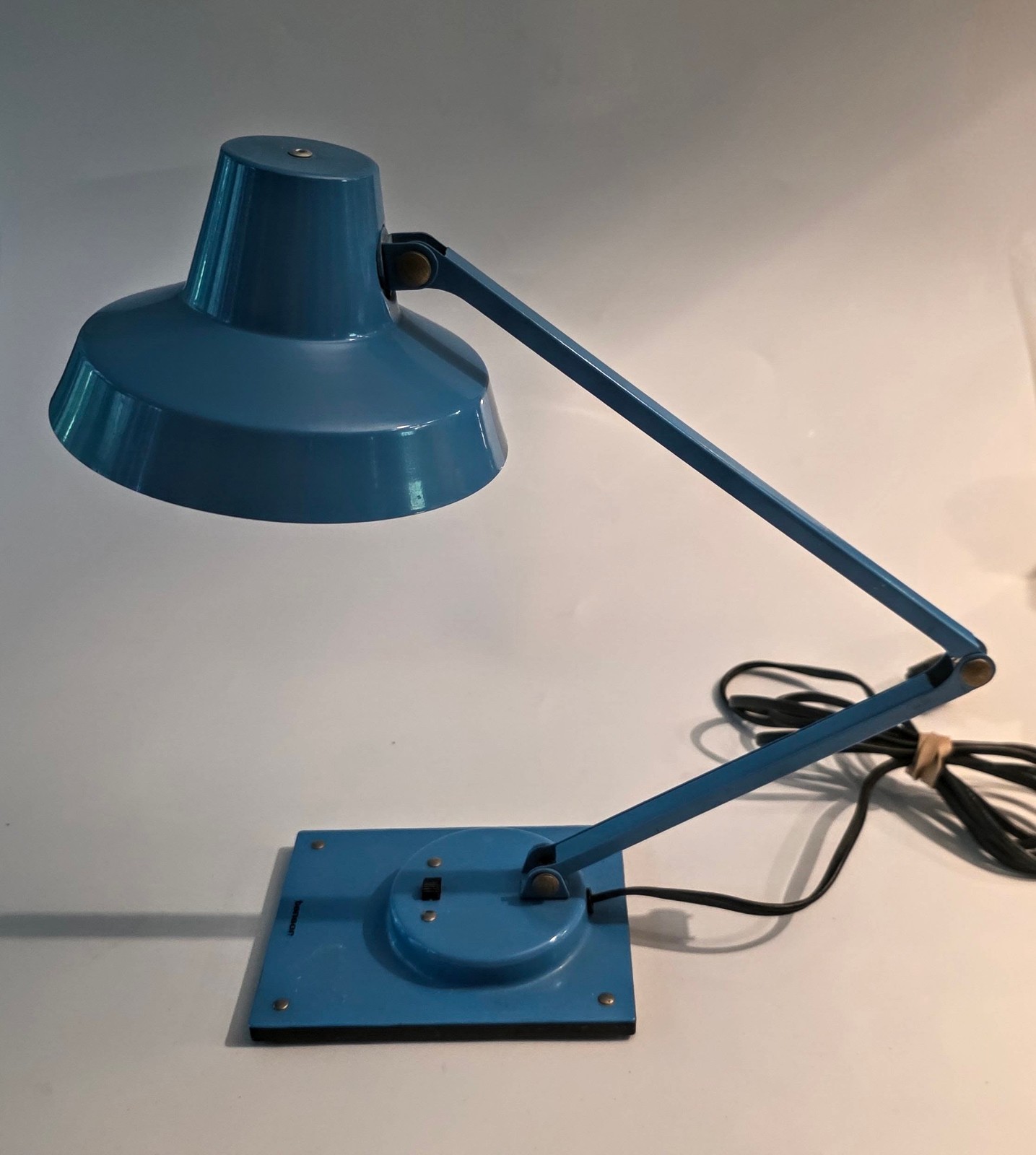 Vintage 60's MCM Metal TENSOR Desk Lamp Articulated By James Monroe WORKS Vintage 60's MCM Metal TENSOR Desk Lamp Articulated By James Monroe WORKS