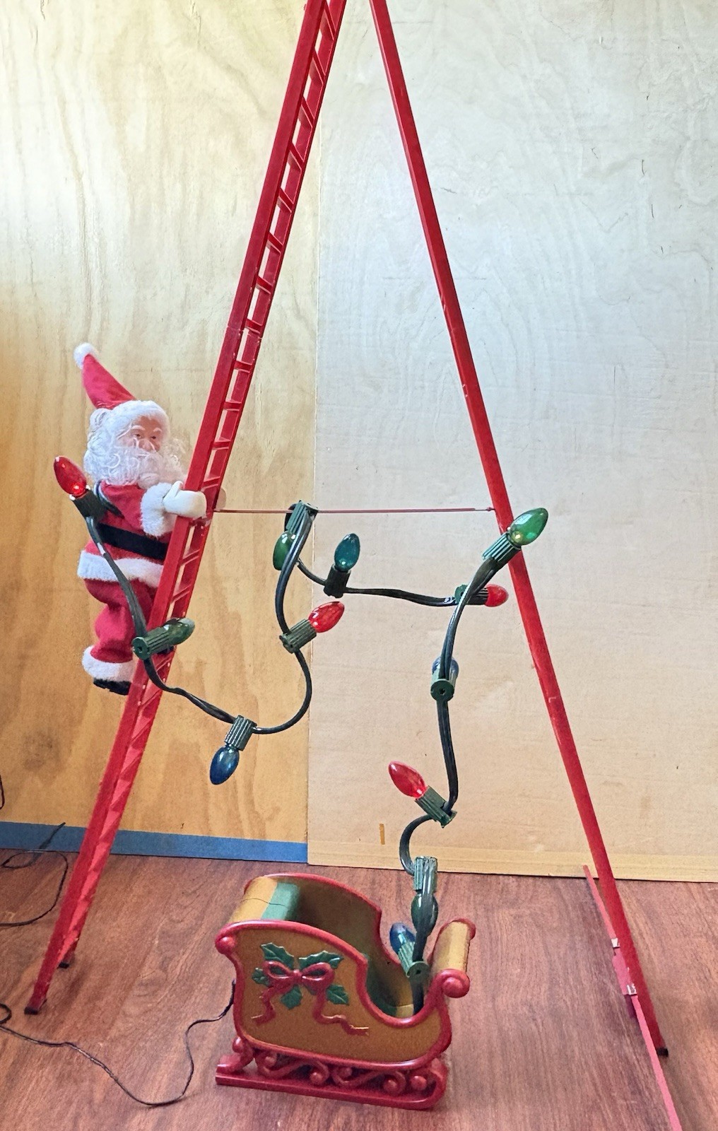 READ Vintage 2004 Mr. Christmas Stepping Moving Santa Lights 15 Carols Holiday READ Vintage 2004 Mr. Christmas Stepping Moving Santa Lights 15 Carols Holiday