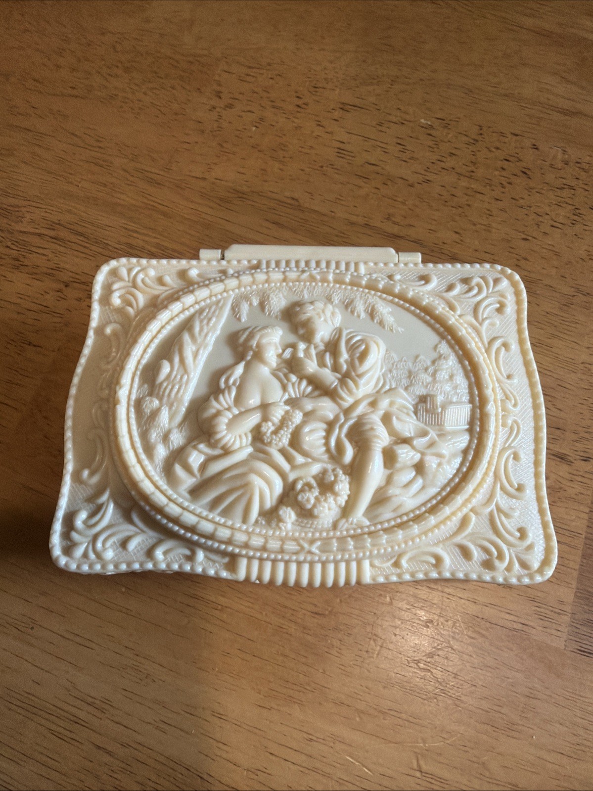 Vintage Celluloid Style Jewelry Box French Provincial Cherub Trinket Case Vintage Celluloid Style Jewelry Box French Provincial Cherub Trinket Case