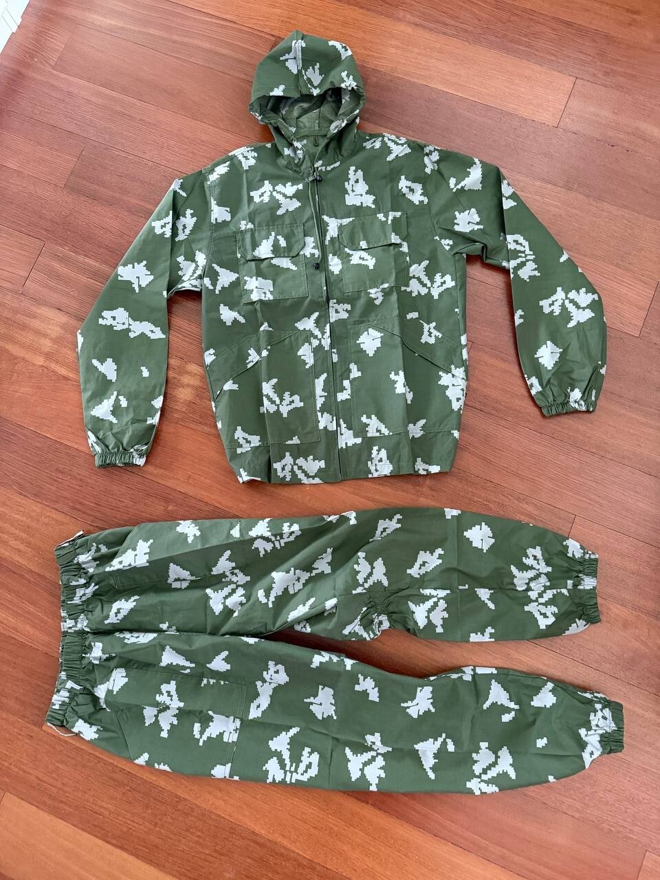 Russian Army Tactical PARTIZAN Summer Suit - BEREZKA KLMK Camo, Size 54 Russian Army Tactical PARTIZAN Summer Suit - BEREZKA KLMK Camo, Size 54