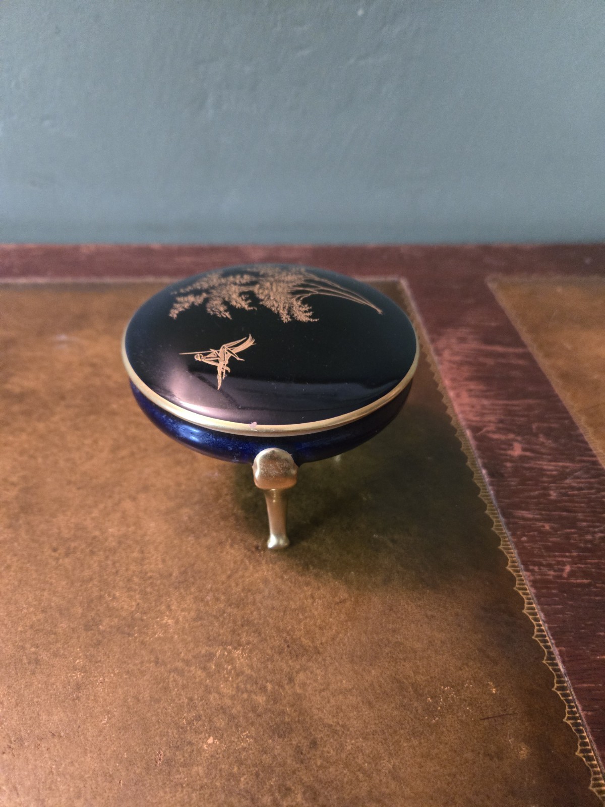 Vintage Hutschenreuther Selb Bavaria Cobalt Blue Trinket Box Gold Detail Vintage Hutschenreuther Selb Bavaria Cobalt Blue Trinket Box Gold Detail