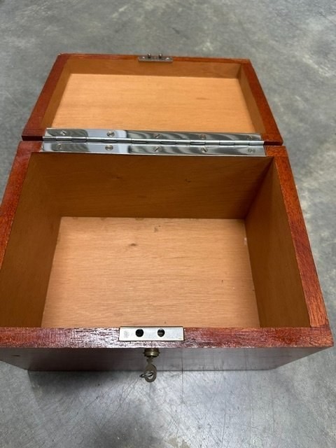 Vintage Mahogany Wood Storage Box w/ Key Keepsake Jewelry Chest 12