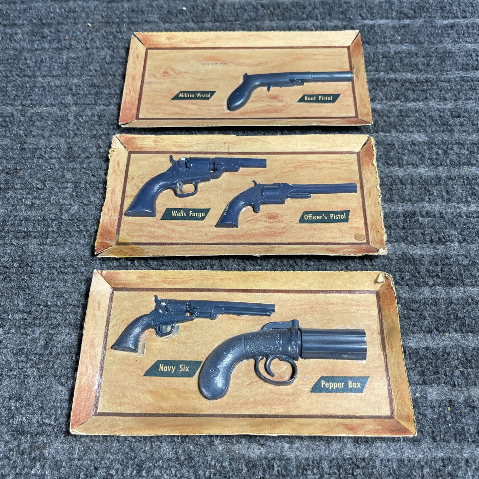 Vintage Kellogg's Cereal Toy Famous Guns Of The Wild West w/ Displays 1950's LOT Vintage Kellogg's Cereal Toy Famous Guns Of The Wild West w/ Displays 1950's LOT