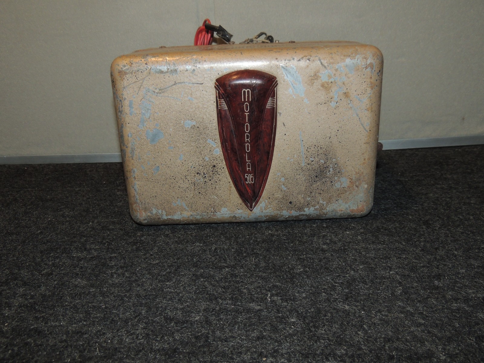 Vintage Motorola Model 505 Vacuum Tube Car Radio