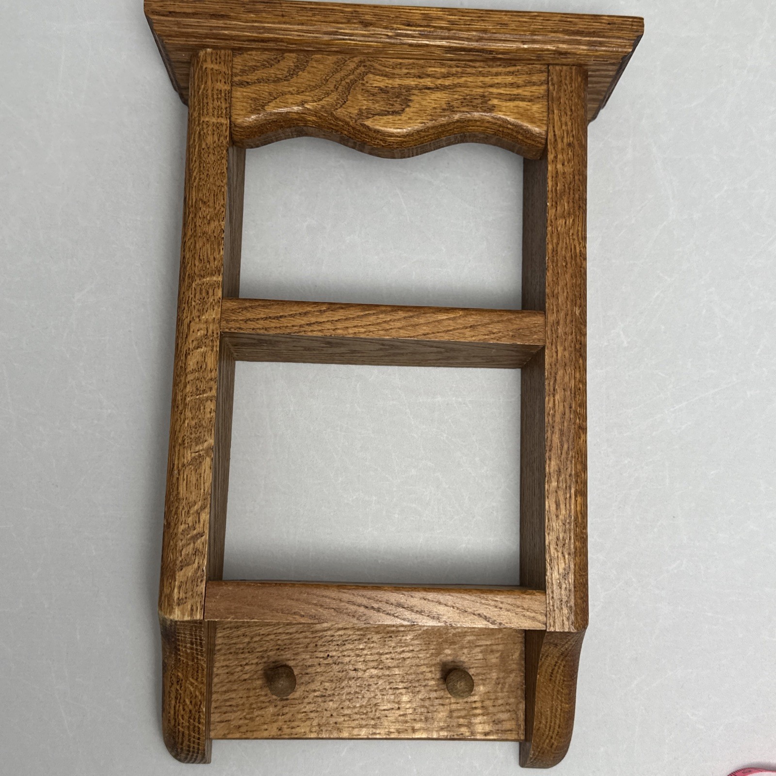 Vintage Wooden Wall Shelf Peg Rack Display Curio Country Farmhouse Hanging Shelf
