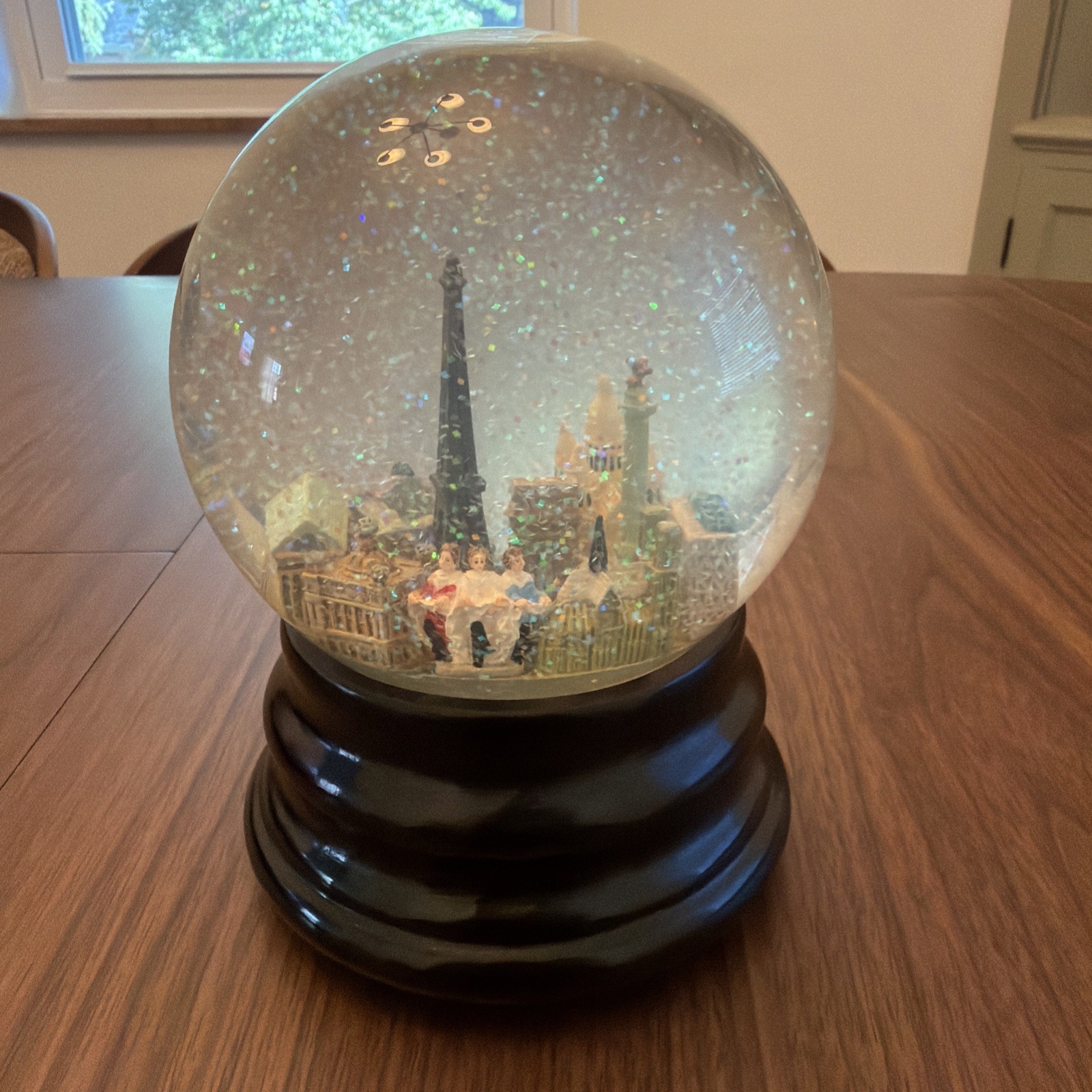 Saks Fifth Avenue Paris France Snow Globe Music Box Eiffel Tower Three Jays