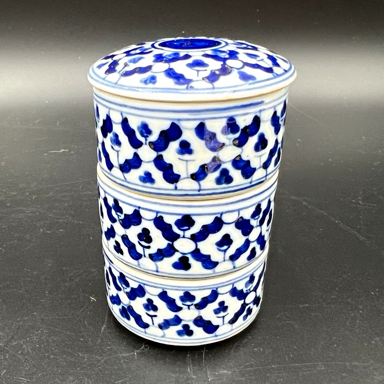 Antique Chinese Blue & White Porcelain 3-Tier Stacking Box, Late Qing Style Antique Chinese Blue & White Porcelain 3-Tier Stacking Box, Late Qing Style