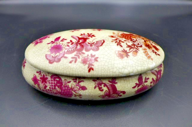 Vintage 1970s Chinese Export Crackle Glaze Porcelain Box Pink Butterfly & Floral