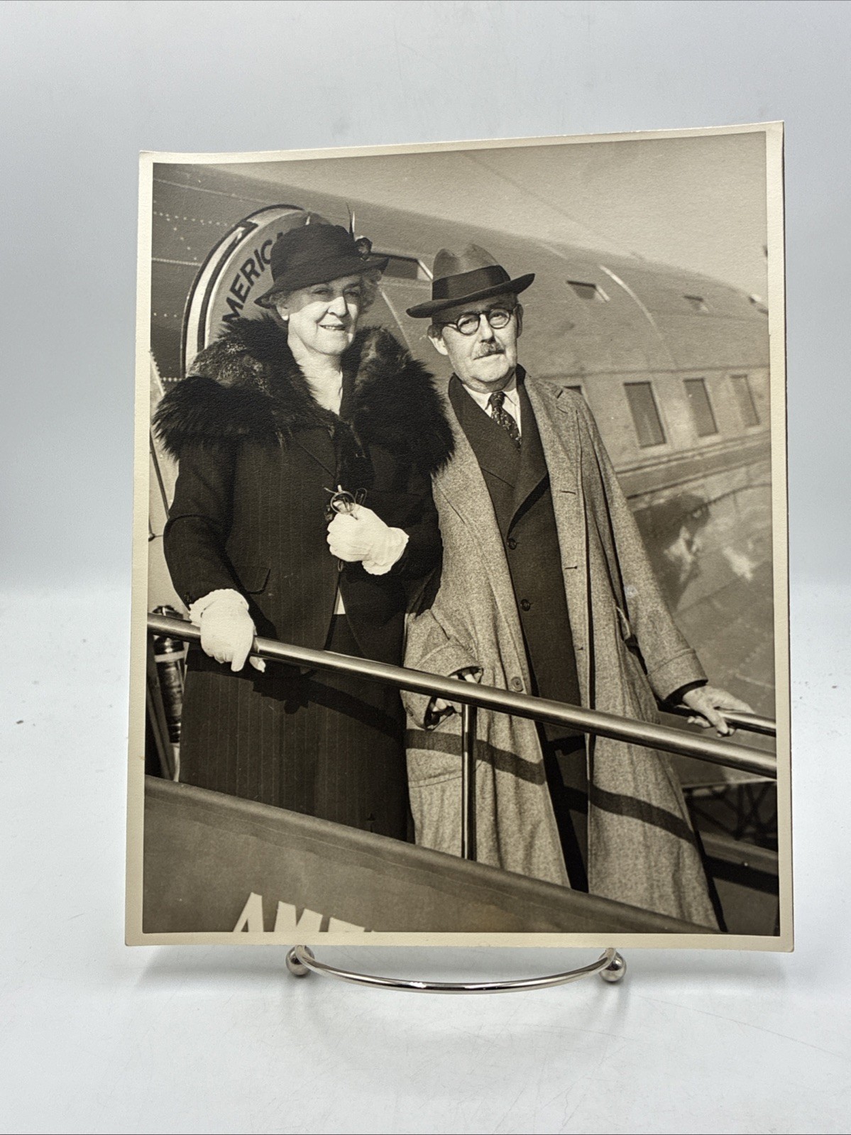 Vtg 8x10 Photo Ethel Barrymore Getting Off American Airline Plane