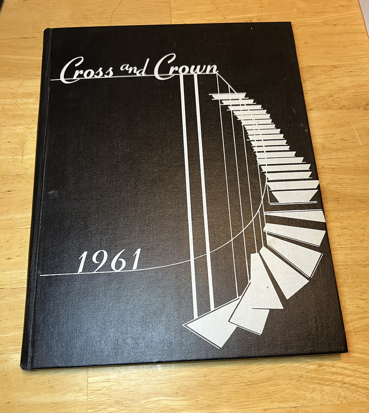 1961 CROSS AND CROWN METHODIST HOSPITAL YEARBOOK Indianapolis IN & Photo Nursing